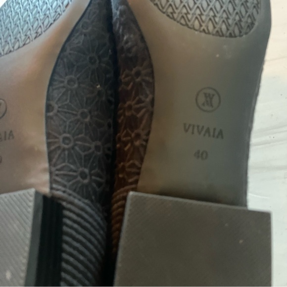 Chic Black Women's Loafers - Picture 8 of 8